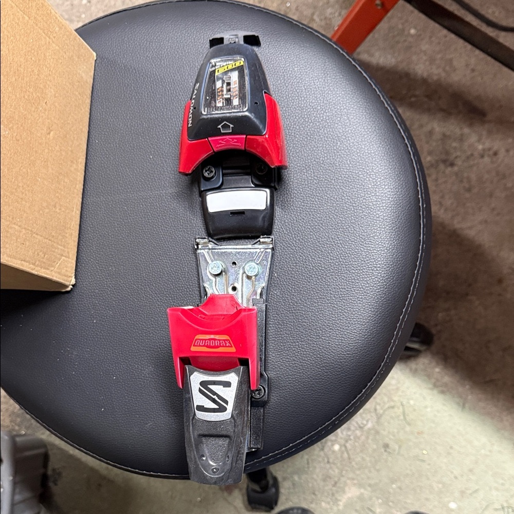 Salomon Quadrax 600 Red/Black Box